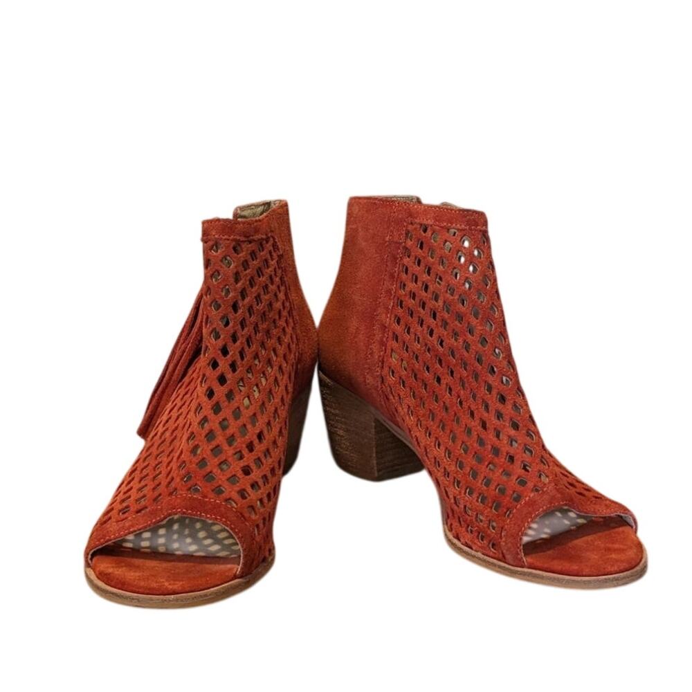 Matisse REVOLVE Indie Cutout Booties in Rust Suede with Tassel Womens Sz 9.5